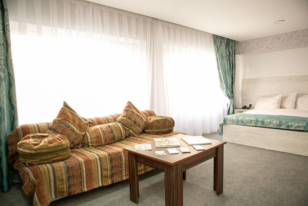 Bulvar Inn Baku Ngoại thất bức ảnh