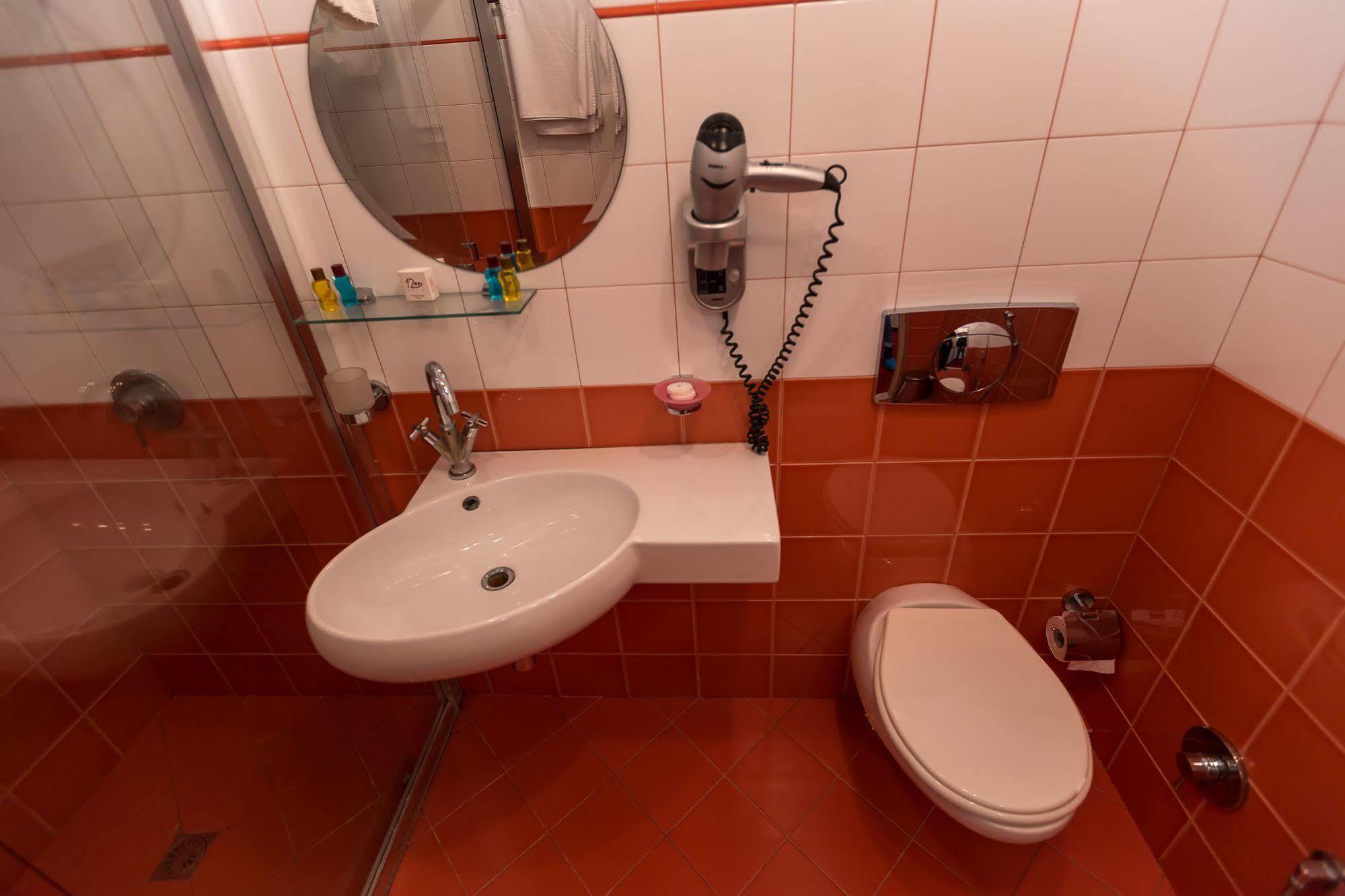 Bulvar Inn Baku Ngoại thất bức ảnh