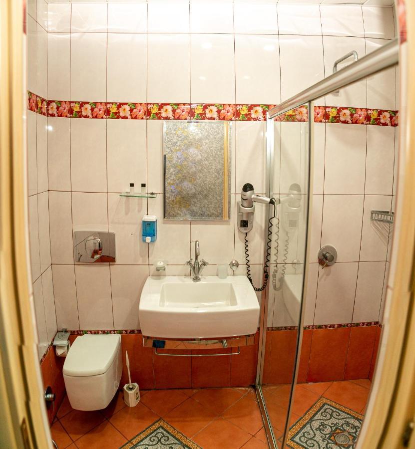 Bulvar Inn Baku Ngoại thất bức ảnh